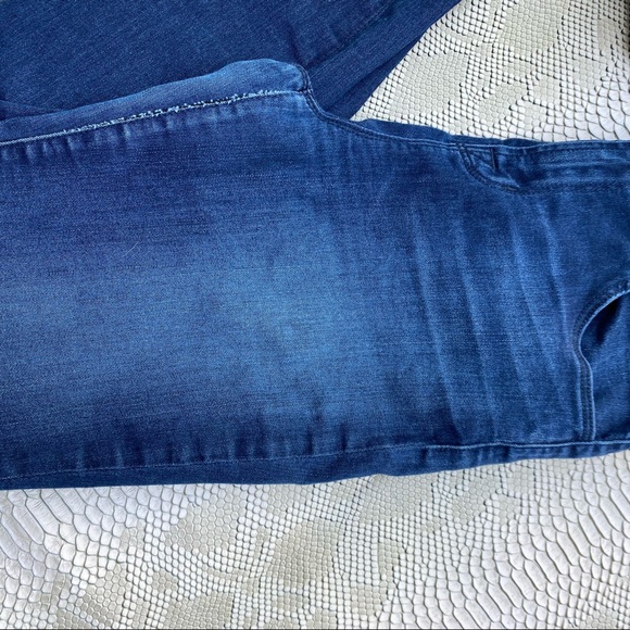 J brand tall medium wash high rise skinny jeans - Picture 4 of 7